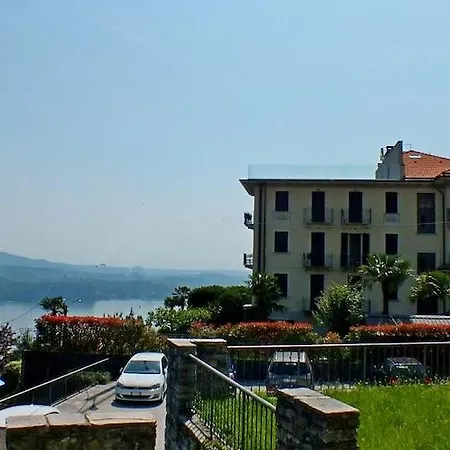 فندق Brisino ستريزا