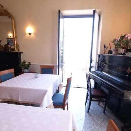 Brisino فندق