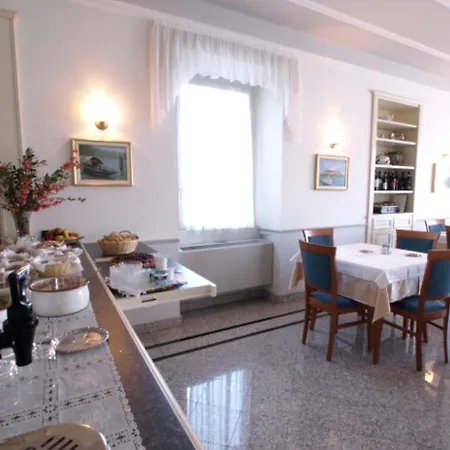 Brisino Hotel 3*