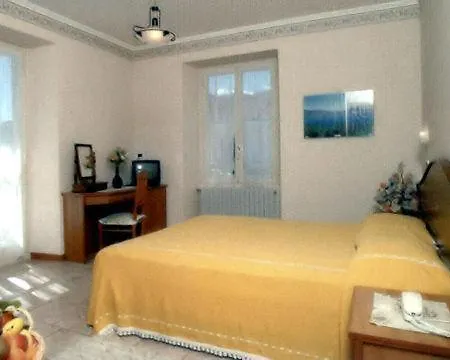 Brisino فندق