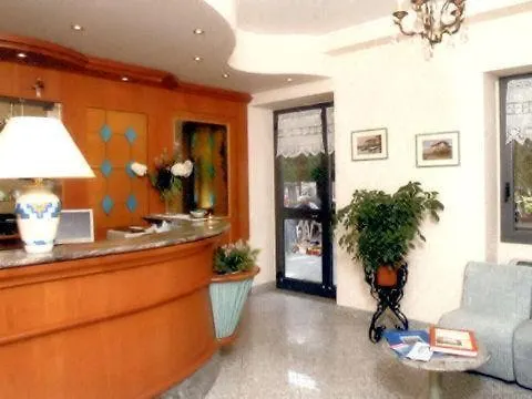Hotell Brisino 3*